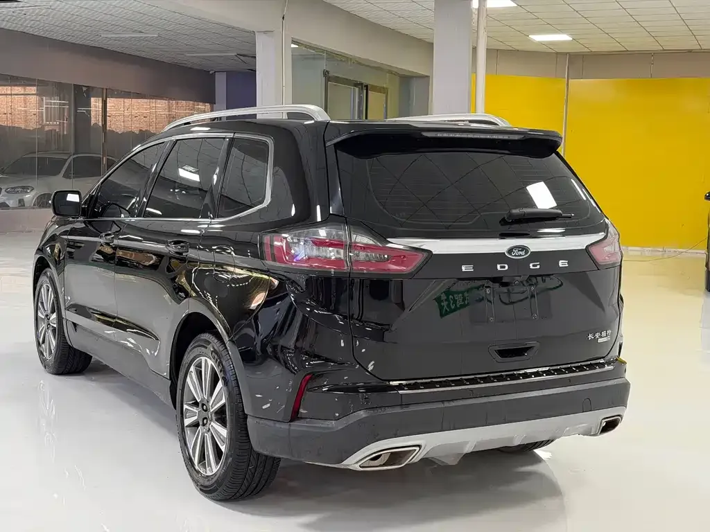 Ford Edge — фото 3