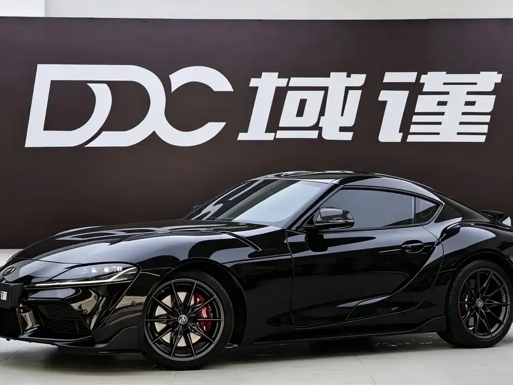 Toyota Supra — фото 1