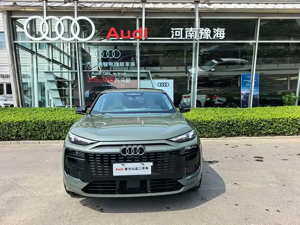 Audi Q6L Sportback e-tron — фото 9