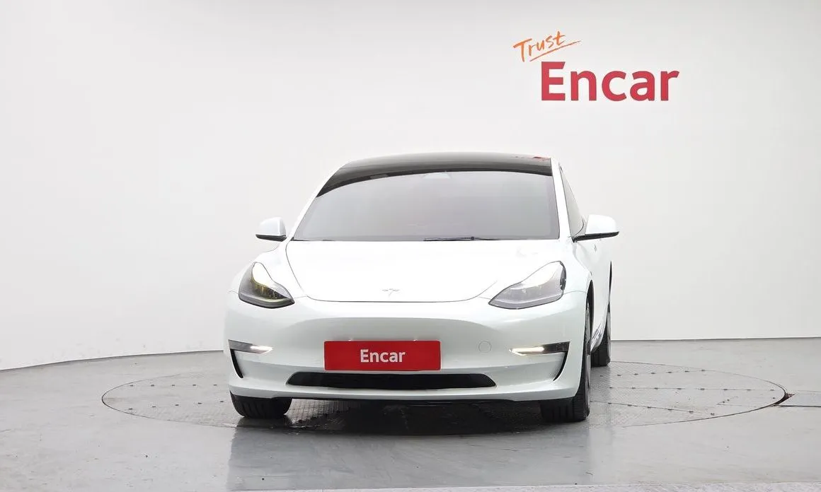 Tesla Model 3 — фото 2