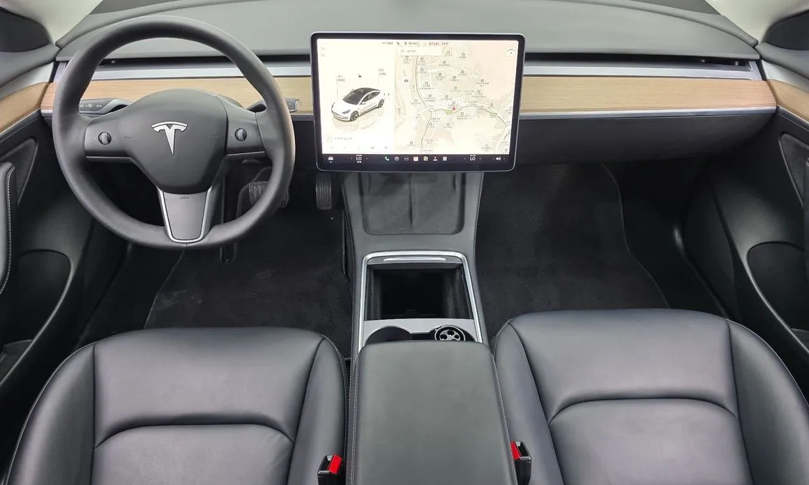 Tesla Model 3 — фото 4