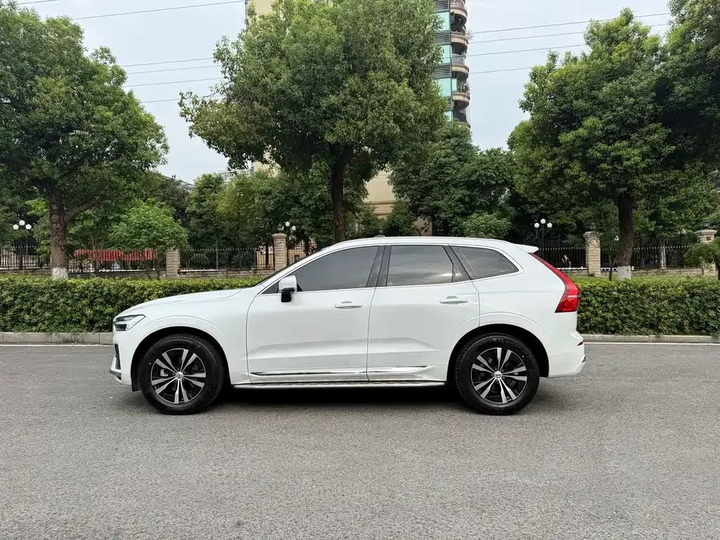 Volvo XC60 — фото 4