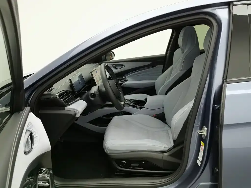 BYD Seal — фото 8