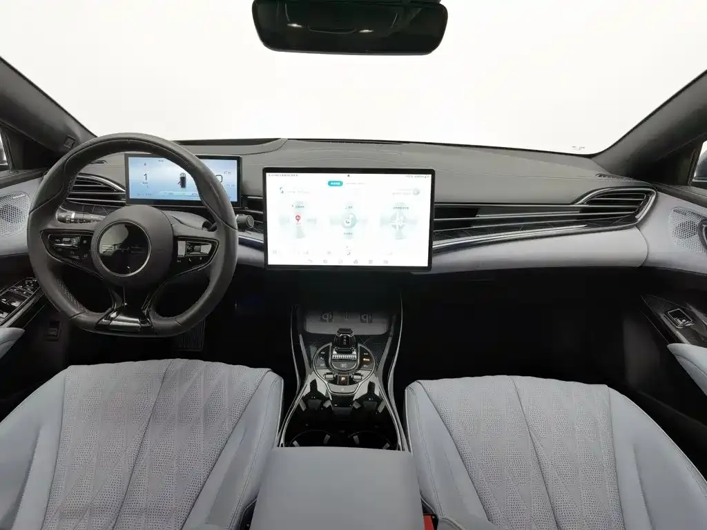 BYD Seal — фото 10