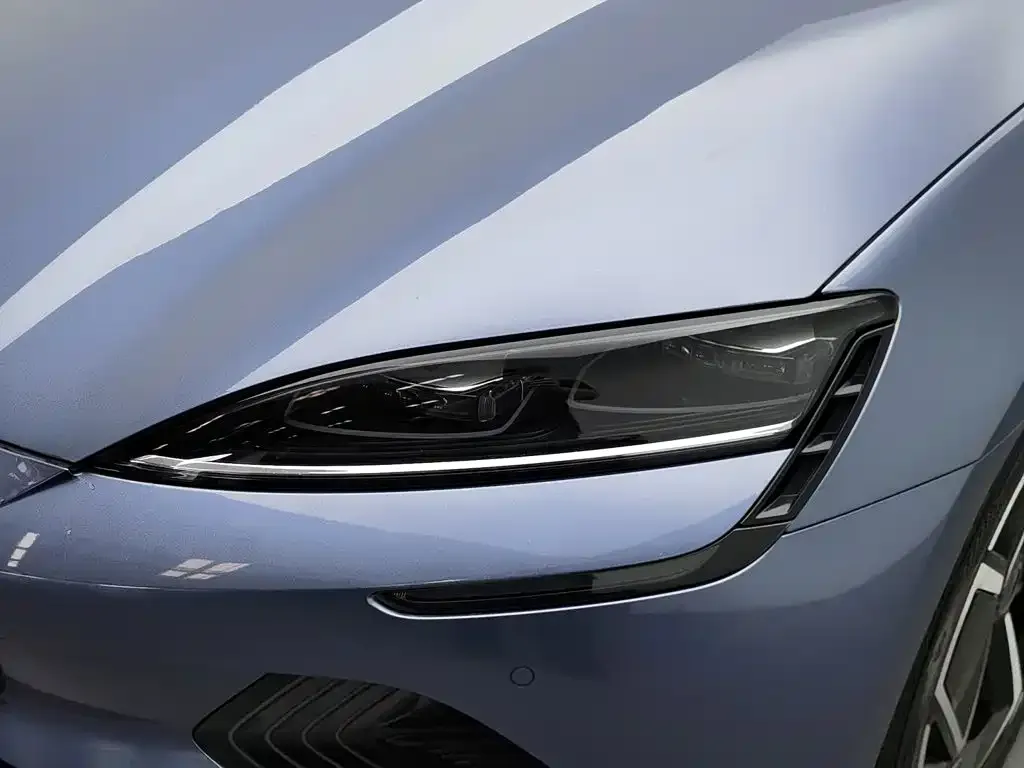 BYD Seal — фото 7