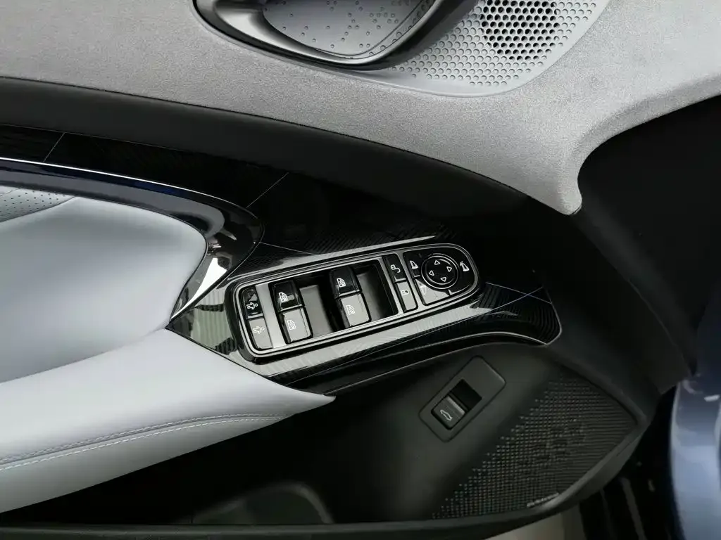 BYD Seal — фото 9