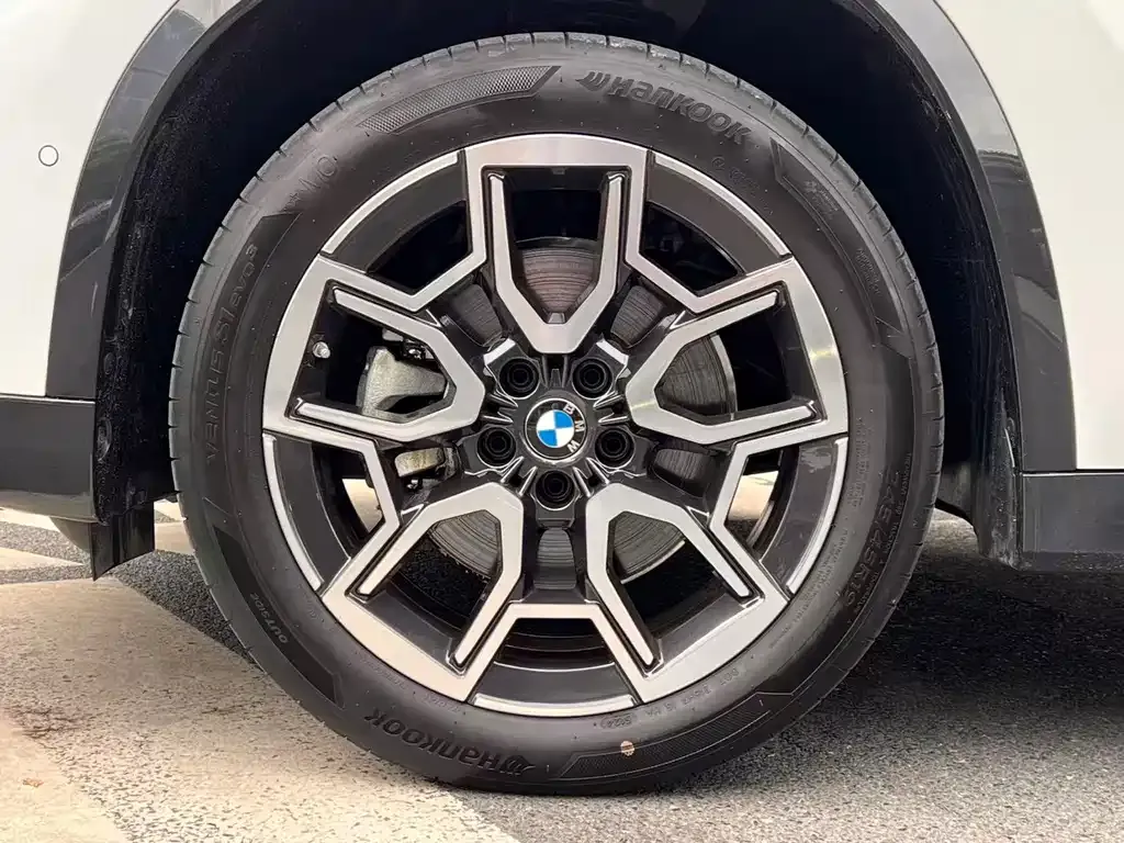 BMW X1 — фото 10