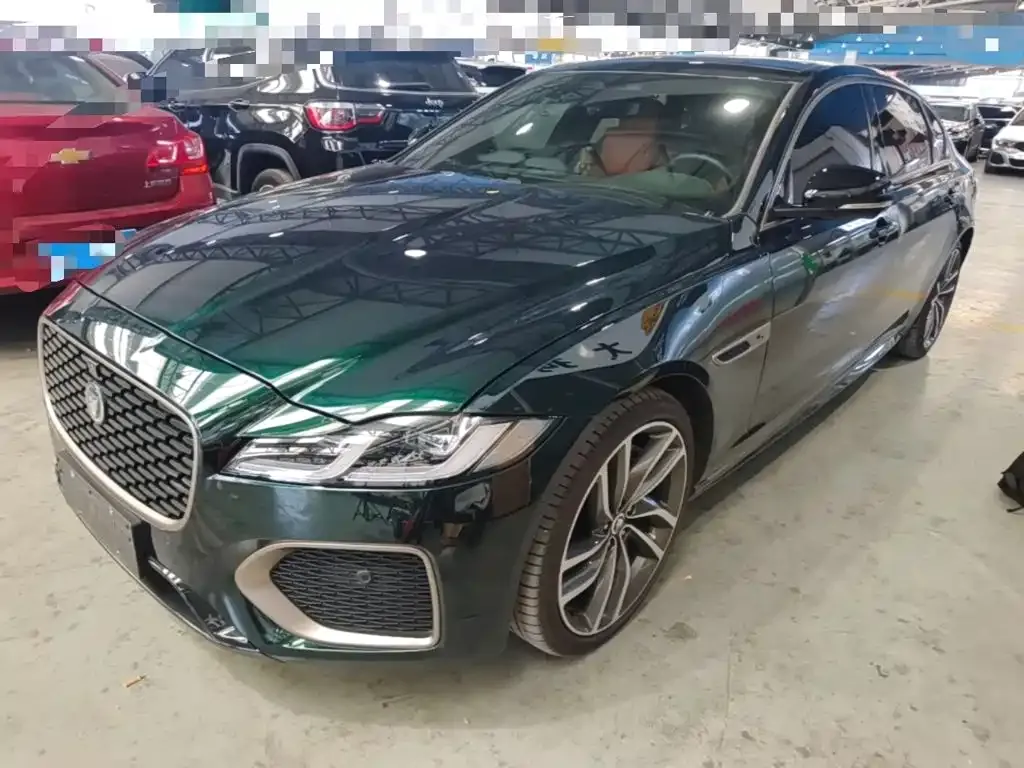 Jaguar XFL — фото 1