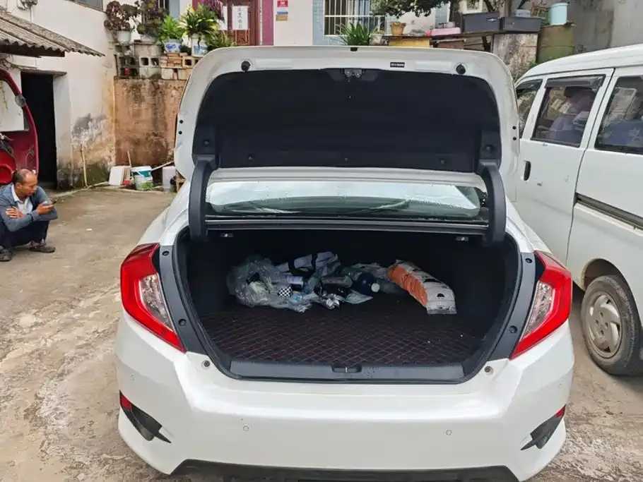 Honda Civic — фото 6