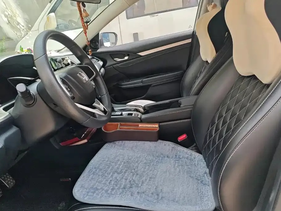 Honda Civic — фото 10