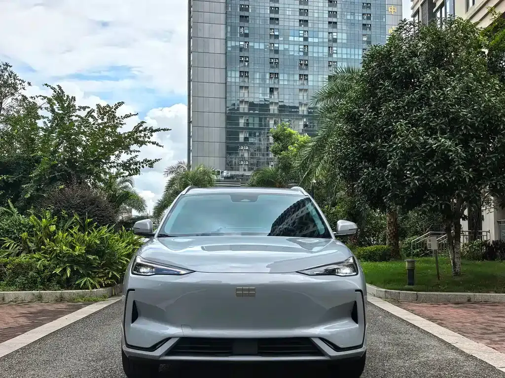 Geely Galaxy E5 — фото 10