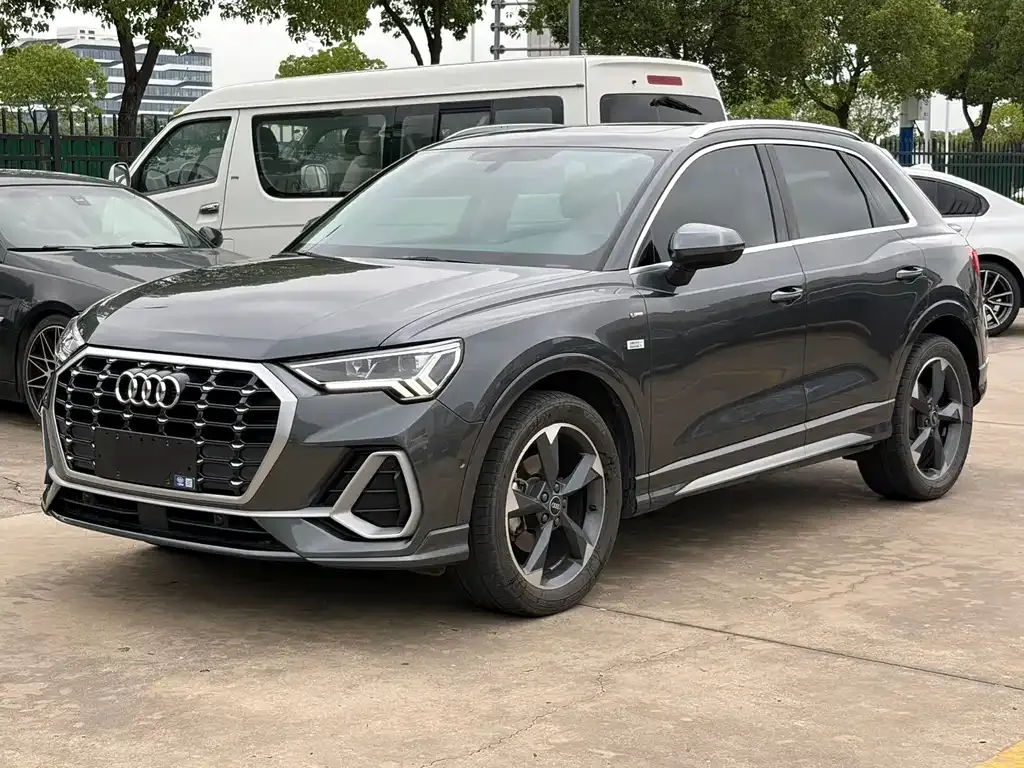 Audi Q3 — фото 6