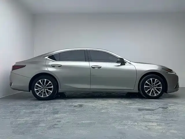 Lexus ES — фото 3