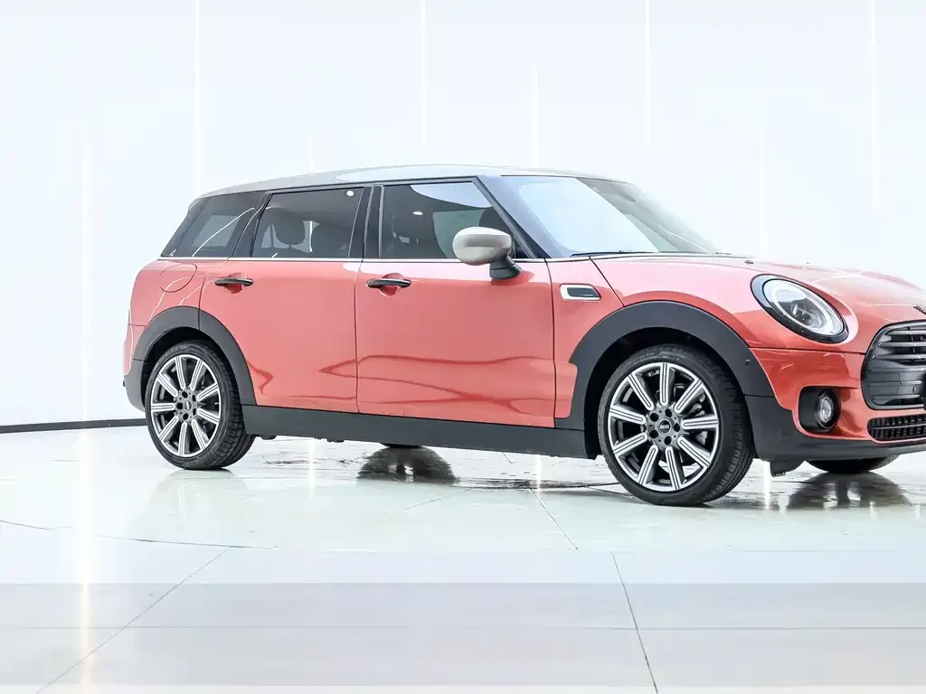 MINI Clubman — фото 3