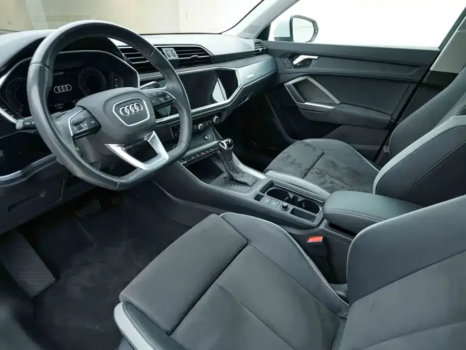 Audi Q3 — фото 7