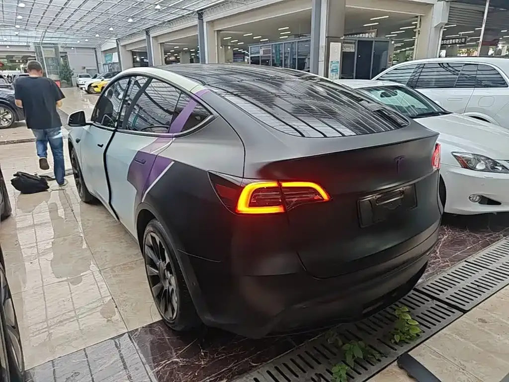 Tesla Model Y — фото 3