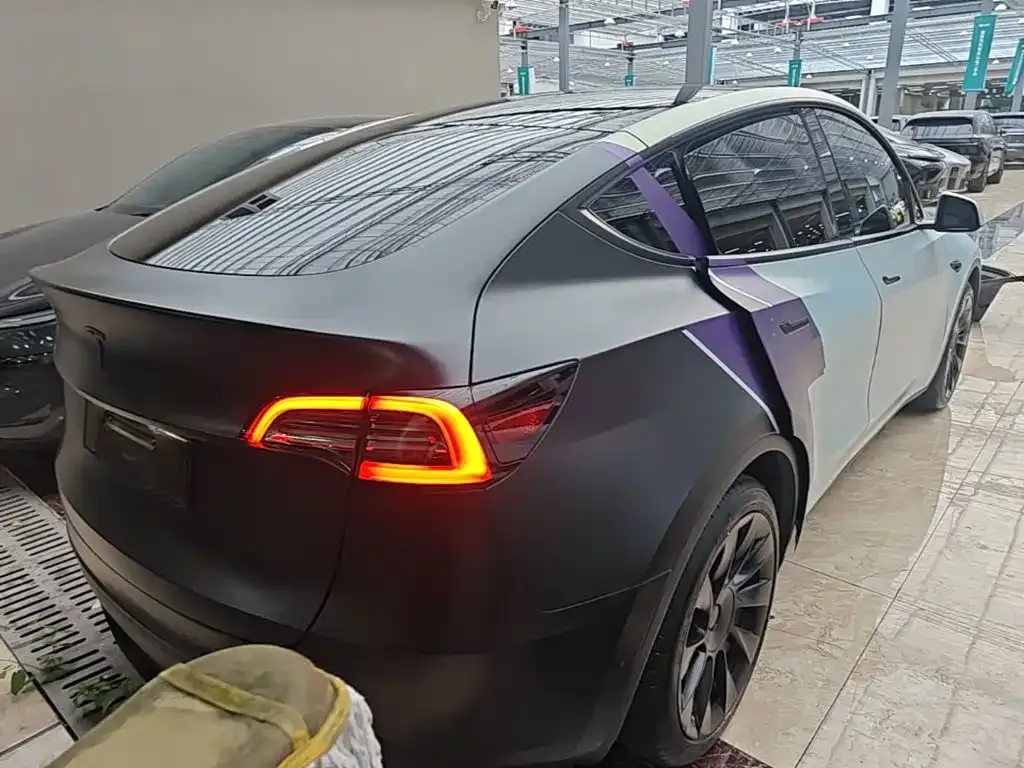 Tesla Model Y — фото 4