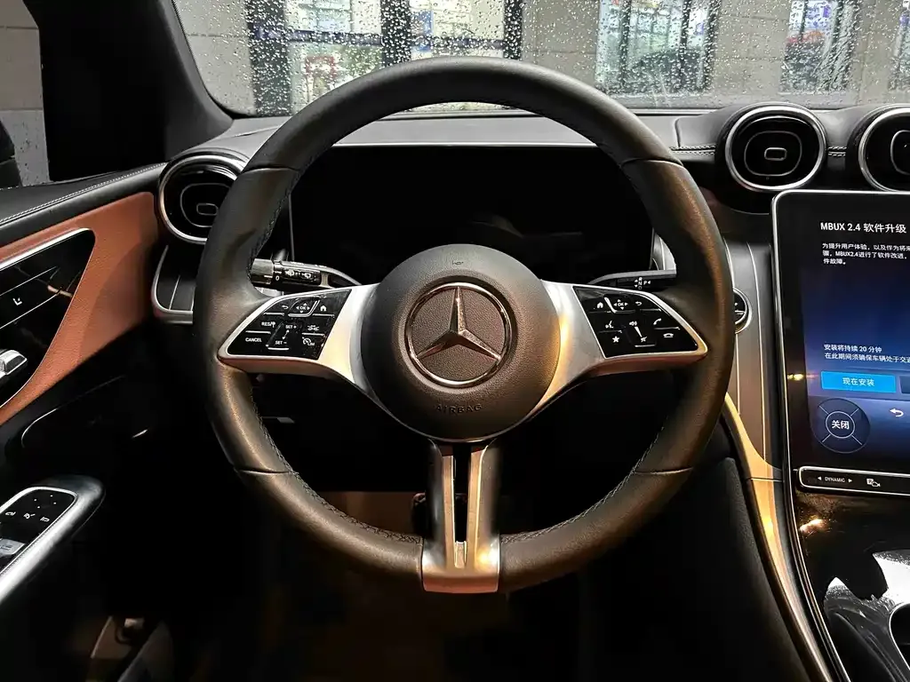 Mercedes-Benz GLC — фото 4