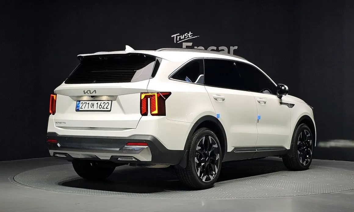 Kia Sorento — фото 6