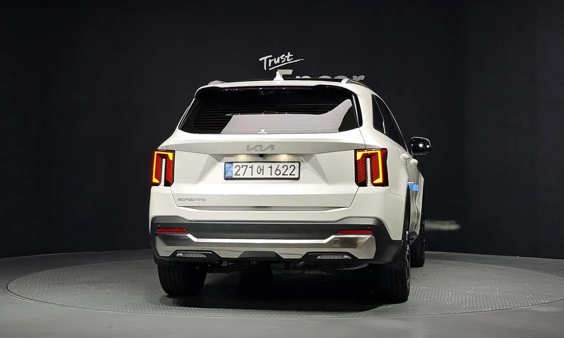 Kia Sorento — фото 4