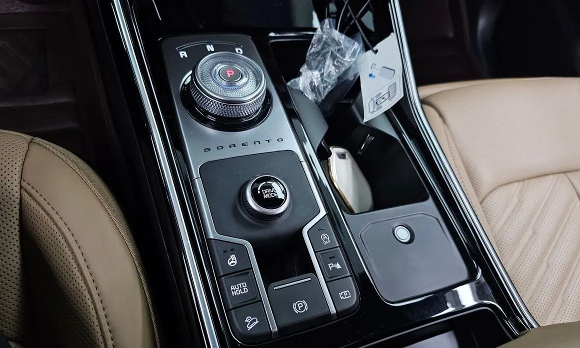 Kia Sorento — фото 9
