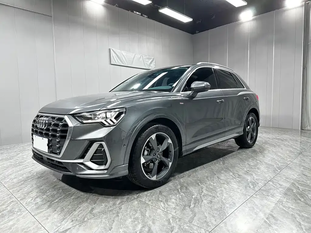 Audi Q3 — фото 10