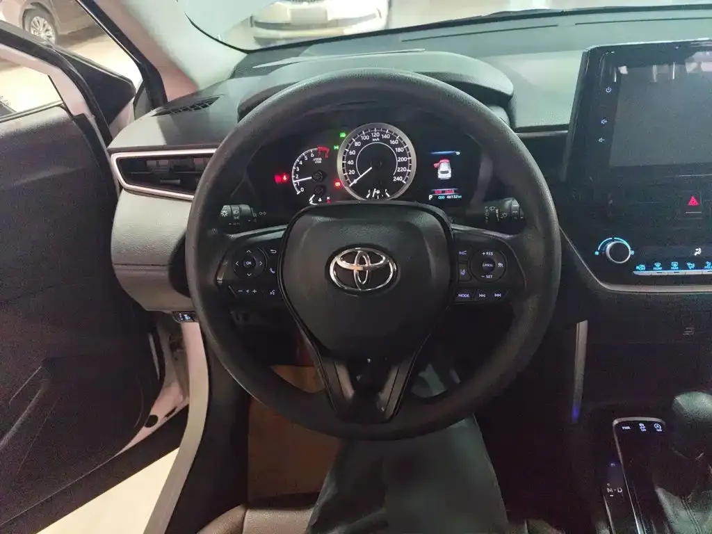 Toyota Corolla Cross — фото 9