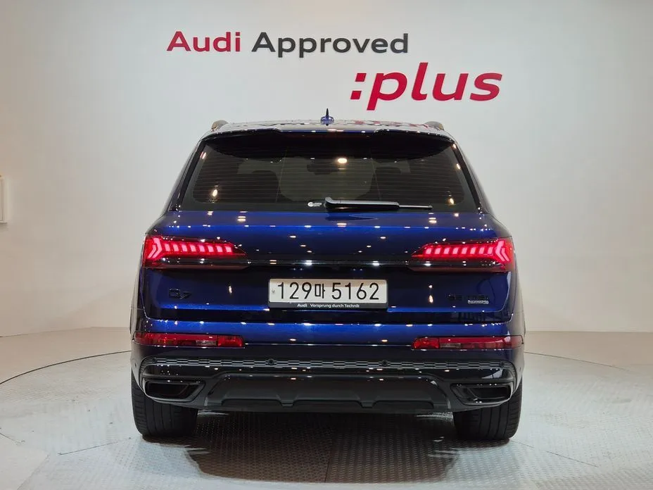 Audi Q7 — фото 8