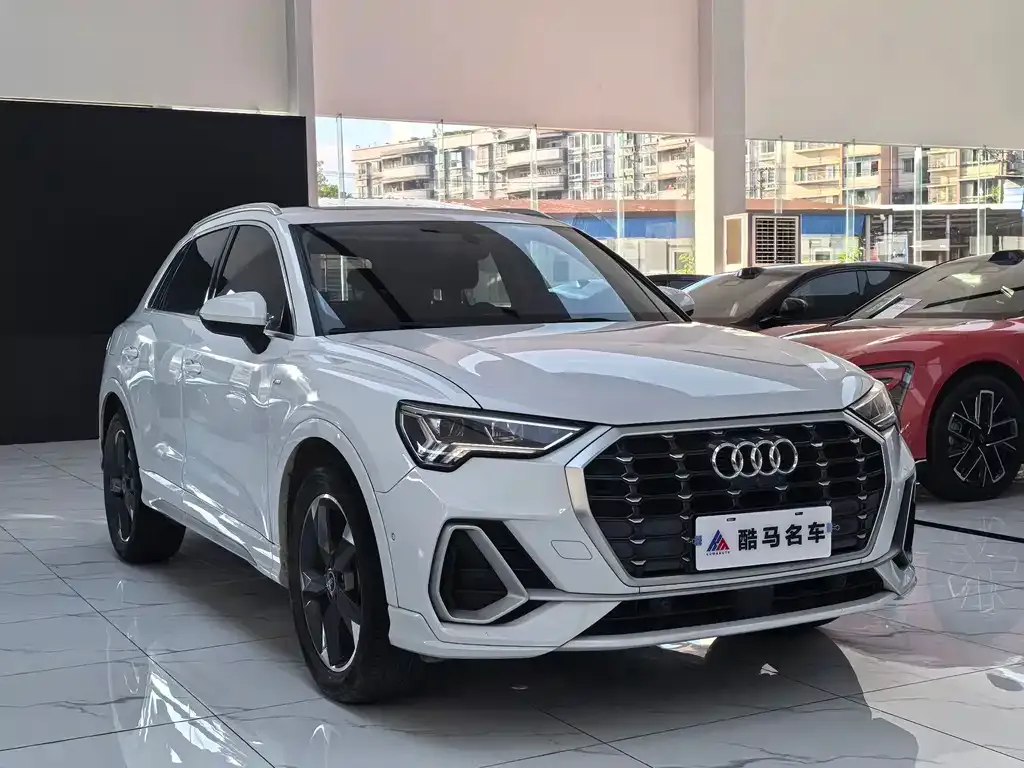Audi Q3 — фото 4