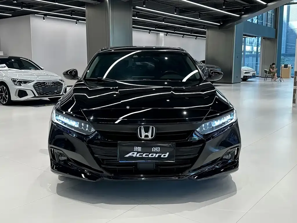 Honda Accord — фото 8