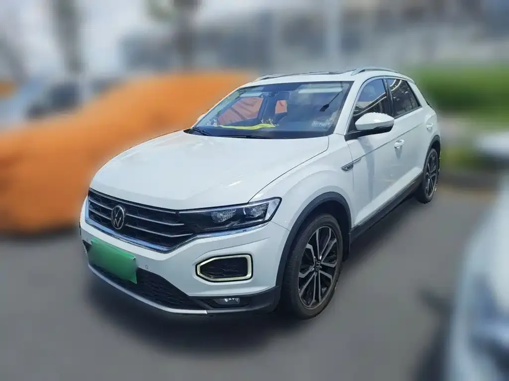 Volkswagen T-Roc — фото 9
