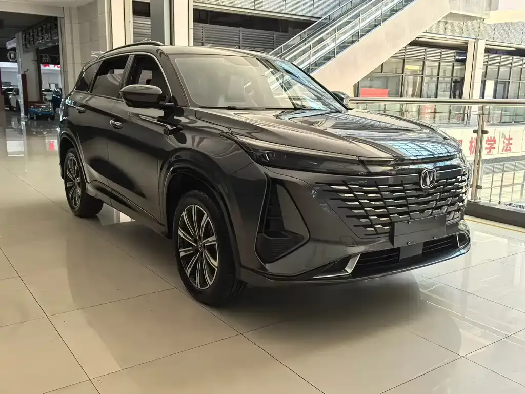 Changan CS75PLUS — фото 9