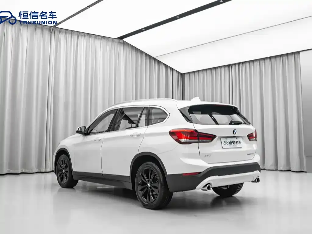 BMW X1 — фото 2