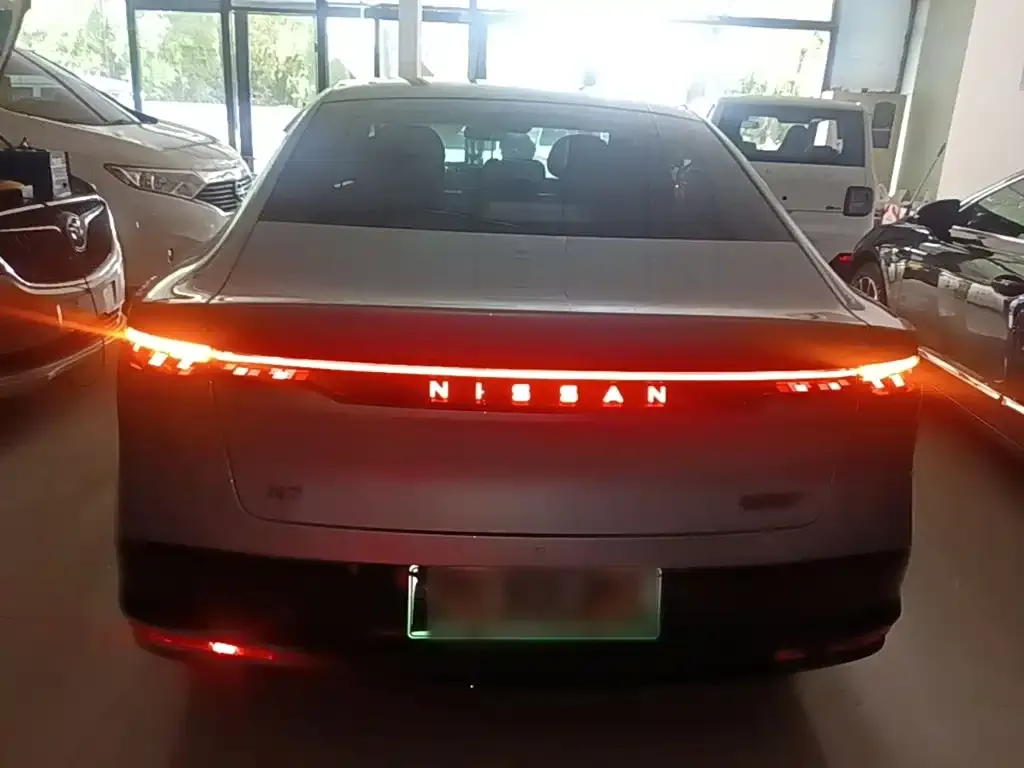 Nissan N7 — фото 10