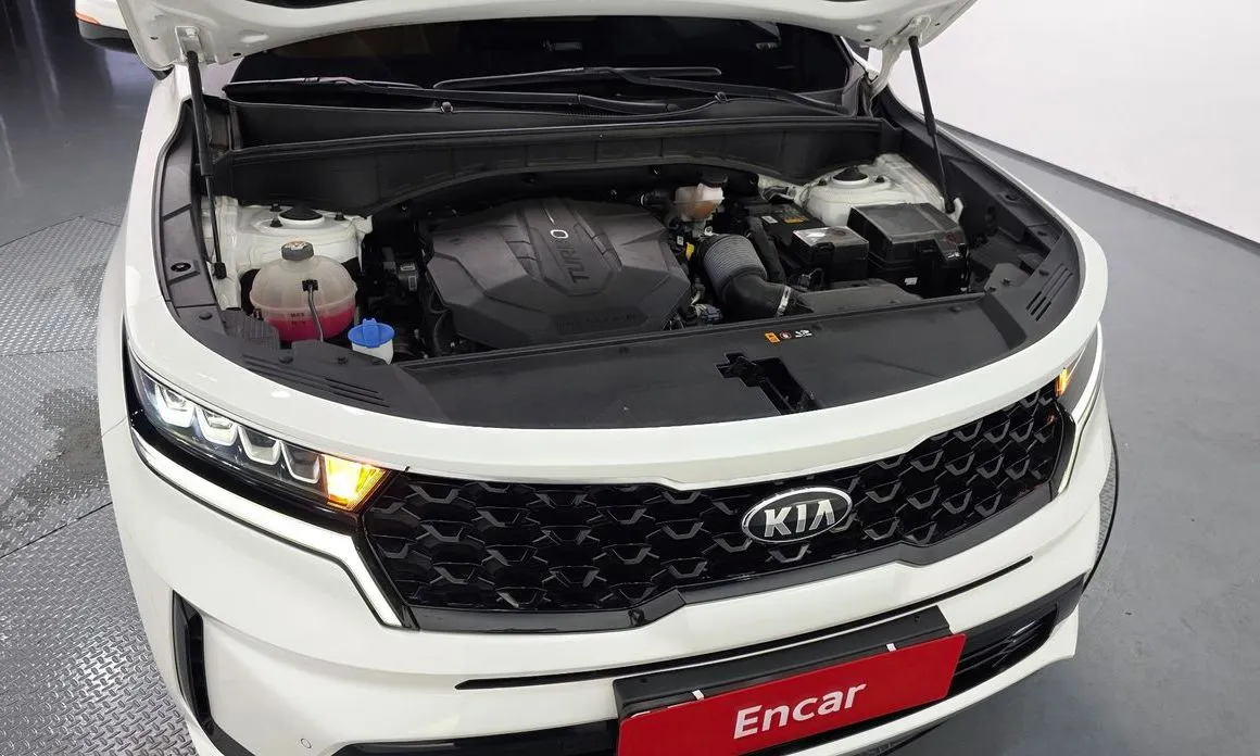 Kia Sorento — фото 9