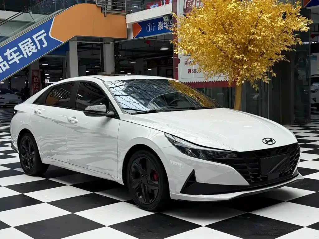 Hyundai Elantra — фото 9