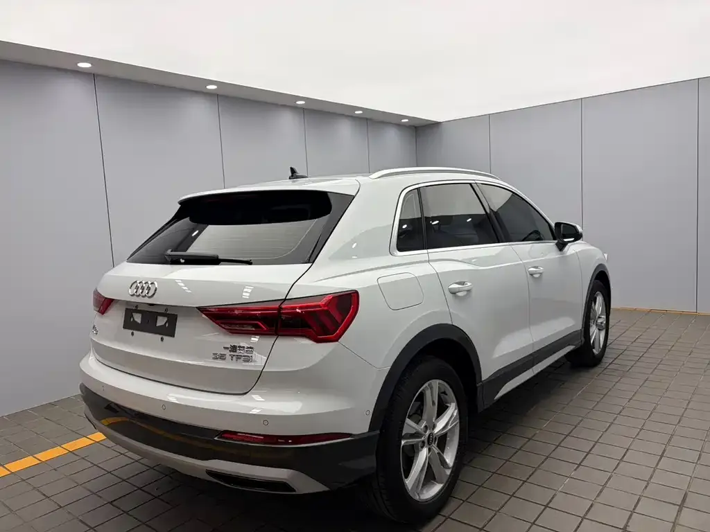 Audi Q3 — фото 5