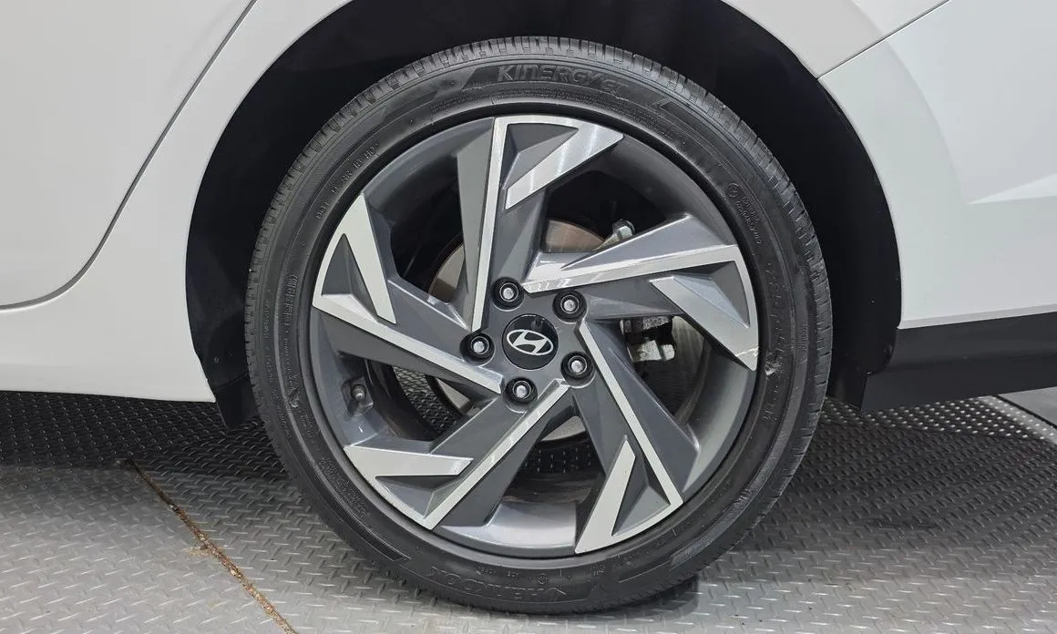 Hyundai AVANTE — фото 8