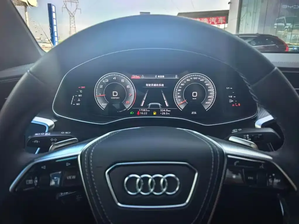 Audi A7L — фото 2