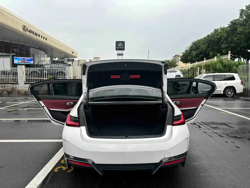 BMW i3 — фото 6