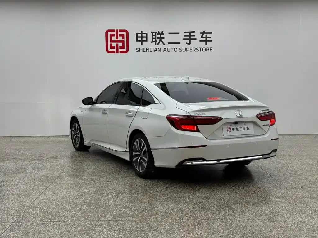 Honda Inspire — фото 9