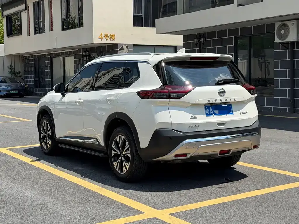 Nissan X-Trail — фото 4