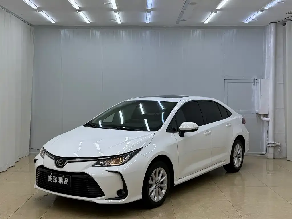Toyota Corolla — фото 1