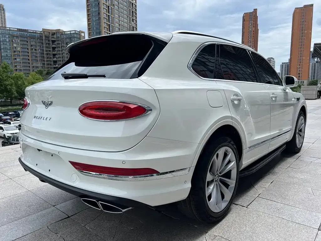 Bentley Bentayga — фото 7