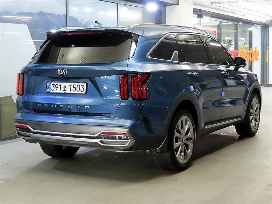 Kia Sorento — фото 10