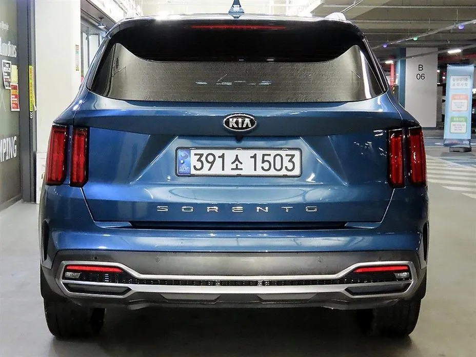 Kia Sorento — фото 8