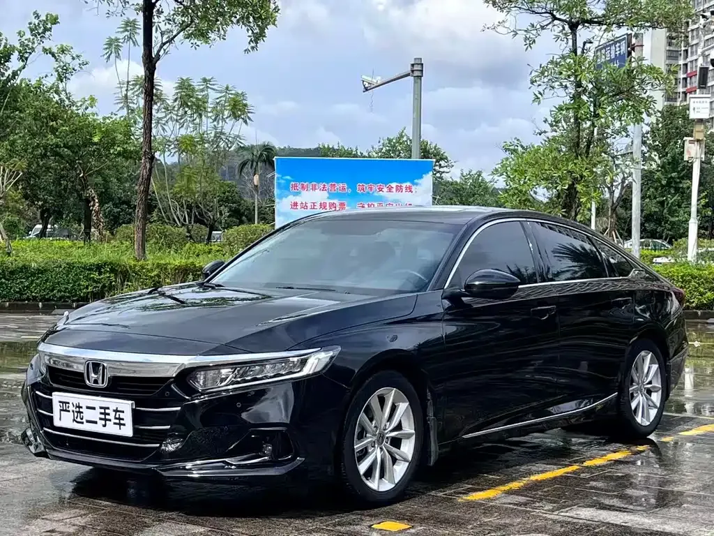 Honda Accord — фото 1