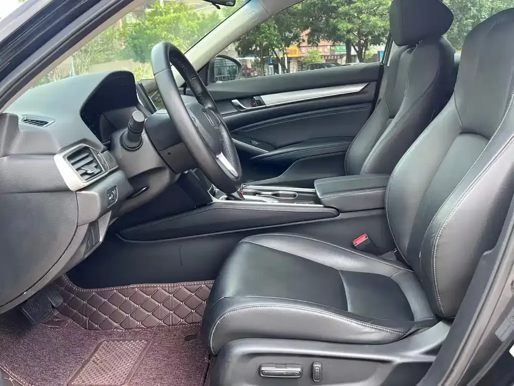 Honda Accord — фото 4