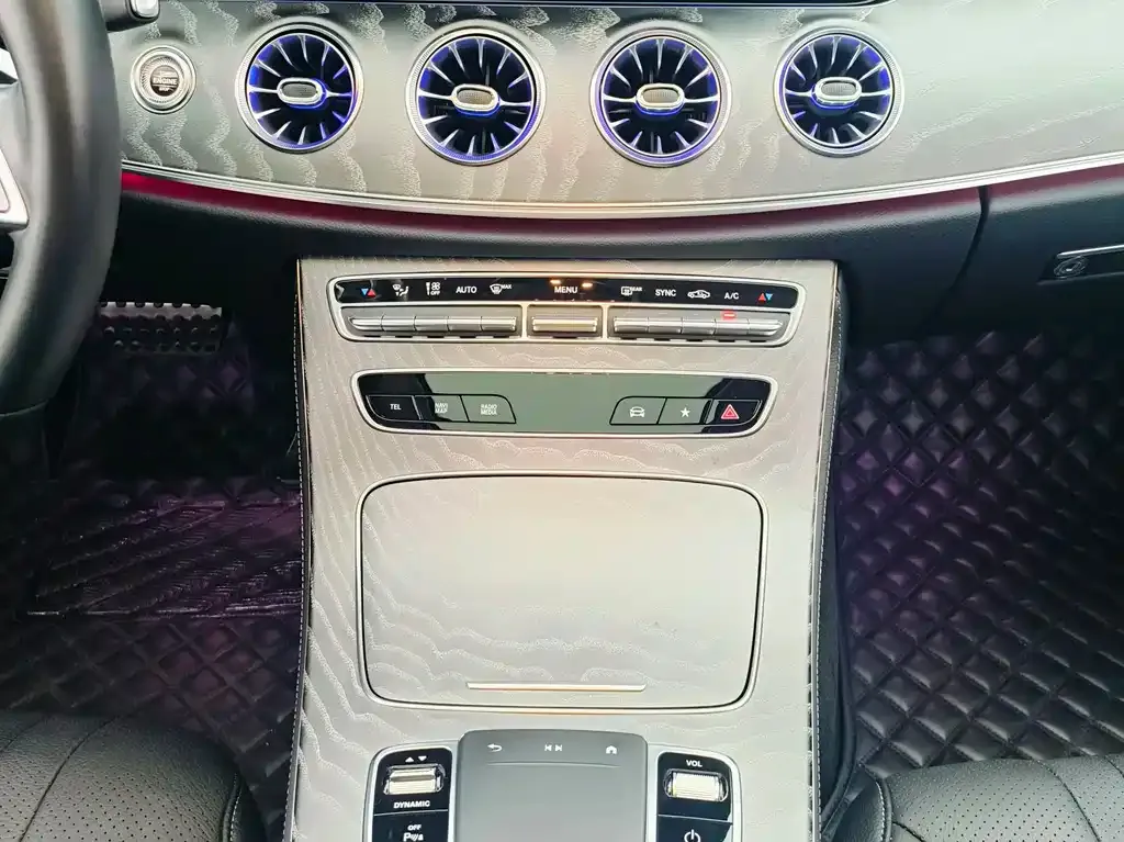 Mercedes-Benz CLS — фото 8