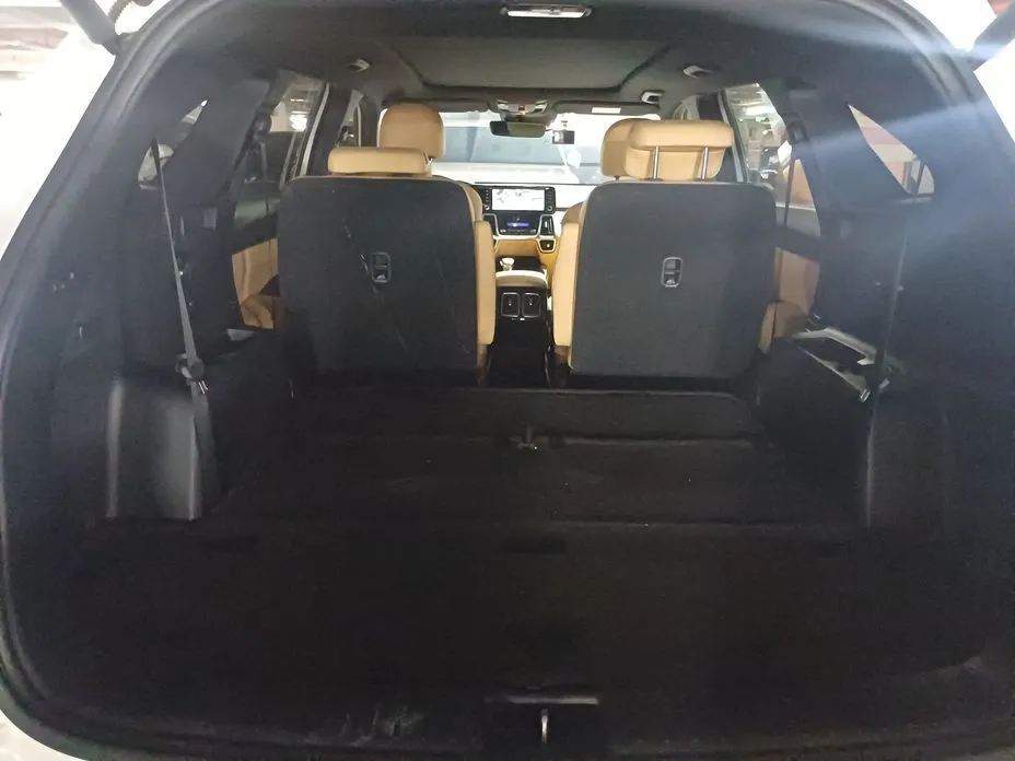 Kia Sorento — фото 8